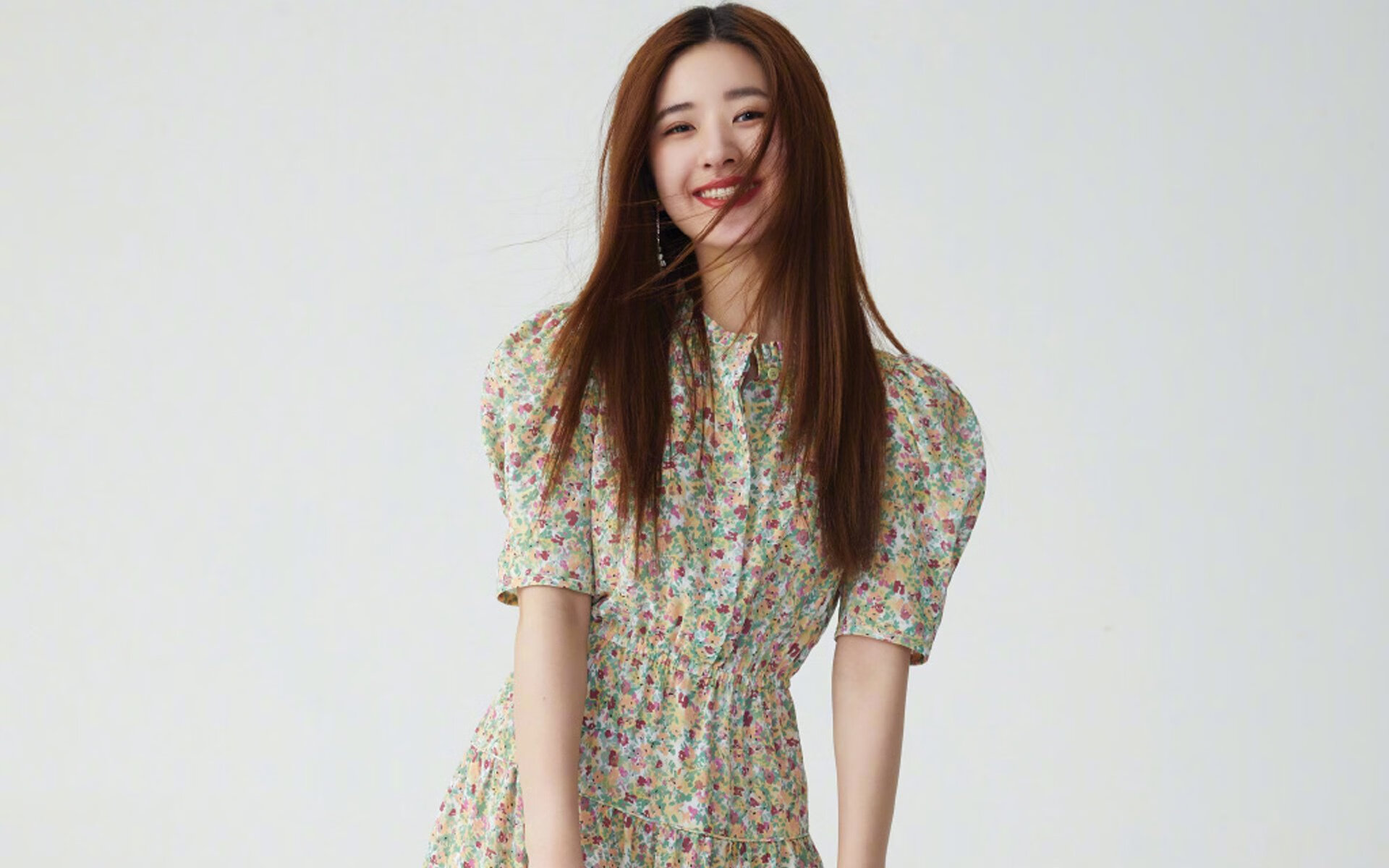 意甲激烈，比分3-2，明星球员各自贡献两球，关键数据：远射准确性达70%