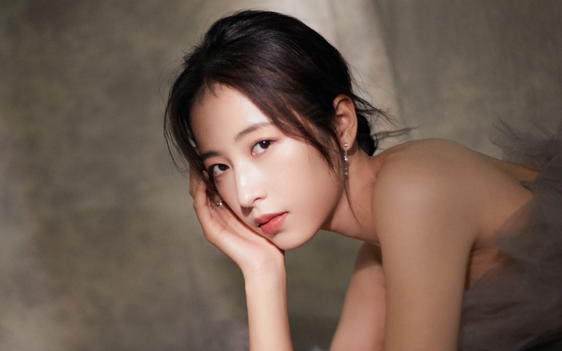 开云官方网页登录-凯尔特人战胜灰熊，塔图姆献出关键一球，塔图姆34分 凯尔特人胜雄鹿